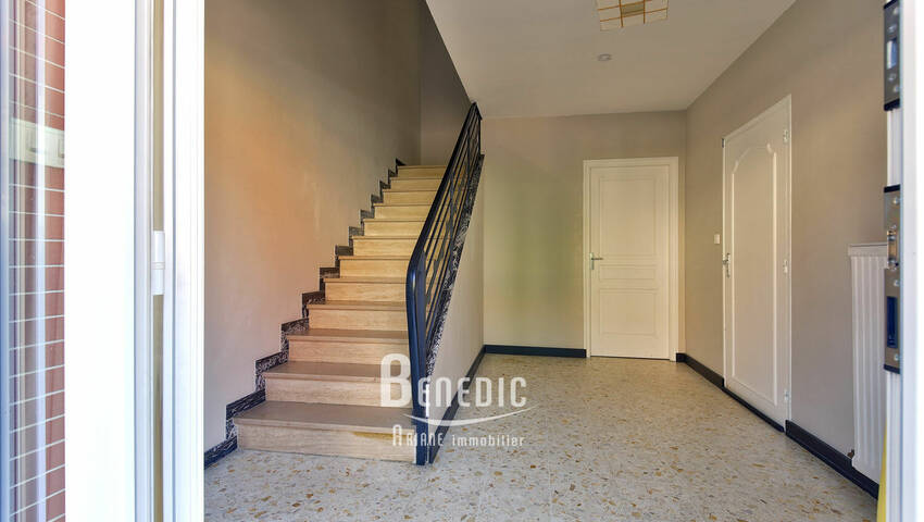 52603625f - Attribut alt par défaut.