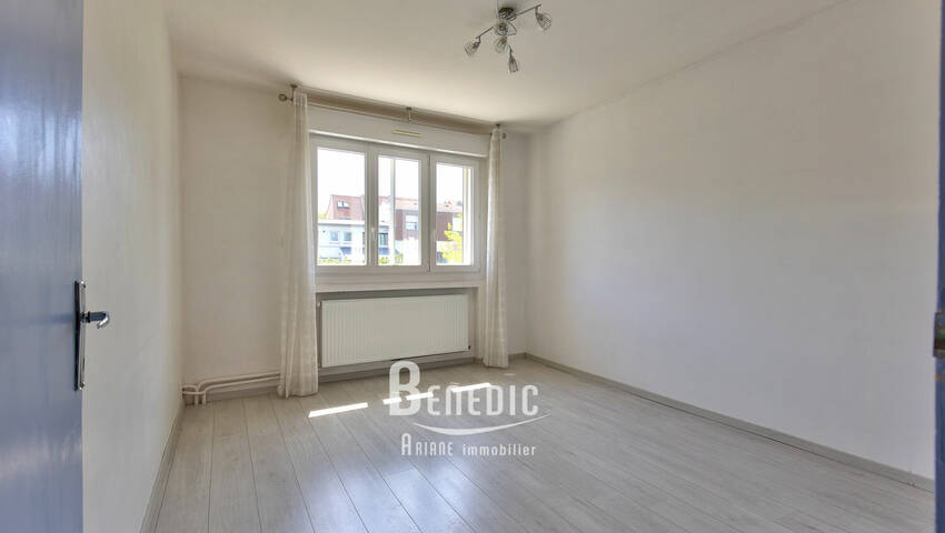 52603625n - Attribut alt par défaut.