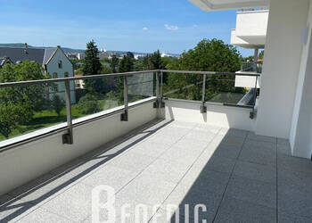 53048562a - Attribut alt par défaut.