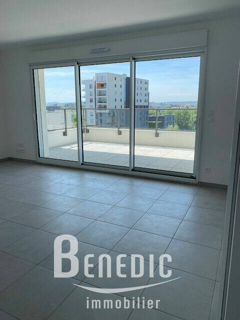 53048562d - Attribut alt par défaut.