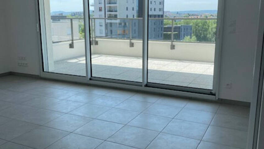 53048562d - Attribut alt par défaut.