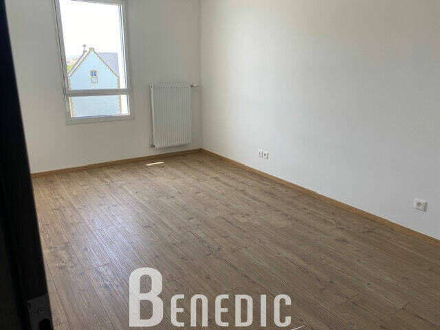 53048562f - Attribut alt par défaut.