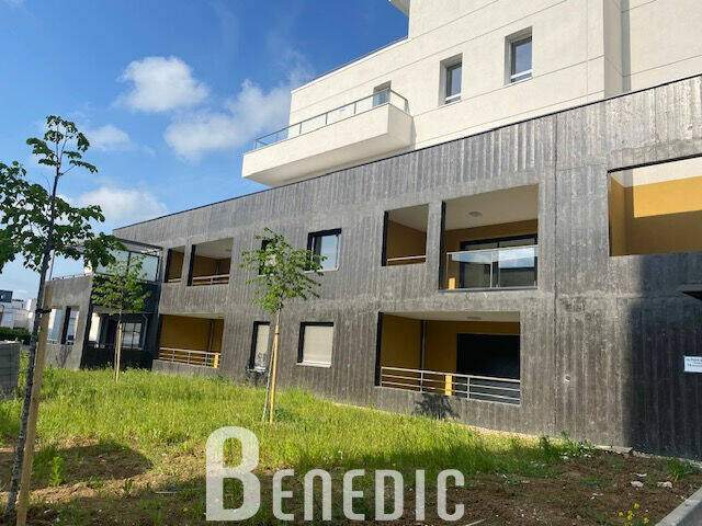 53048562j - Attribut alt par défaut.