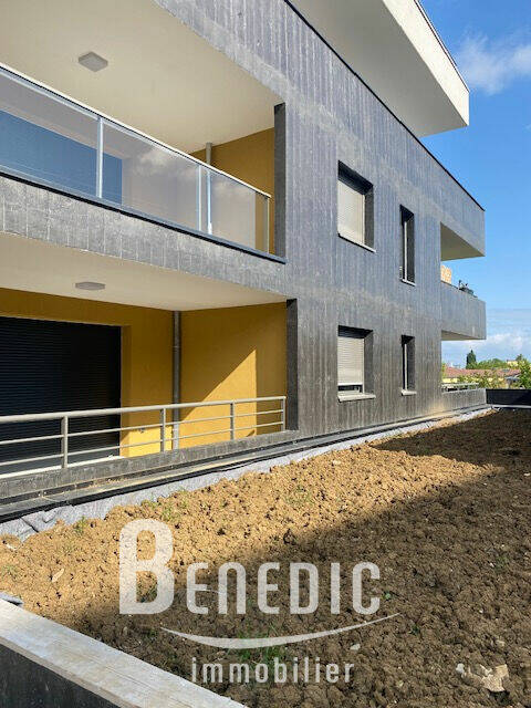 53048562k - Attribut alt par défaut.