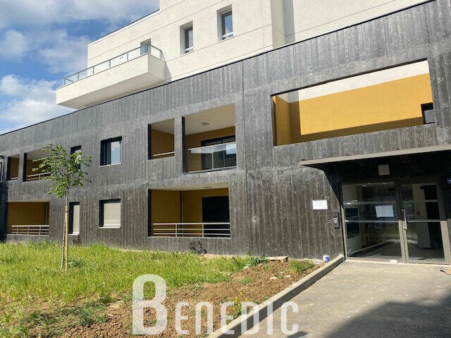 53048562l - Attribut alt par défaut.