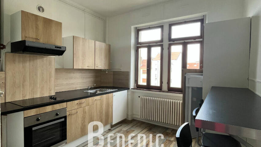 4255051a - Attribut alt par défaut.