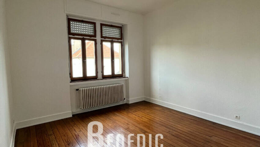 4255051g - Attribut alt par défaut.