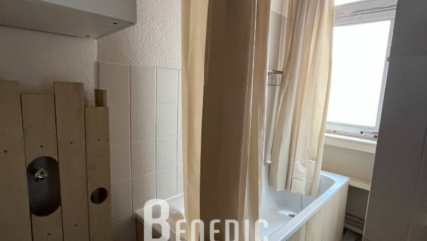 4255051h - Attribut alt par défaut.