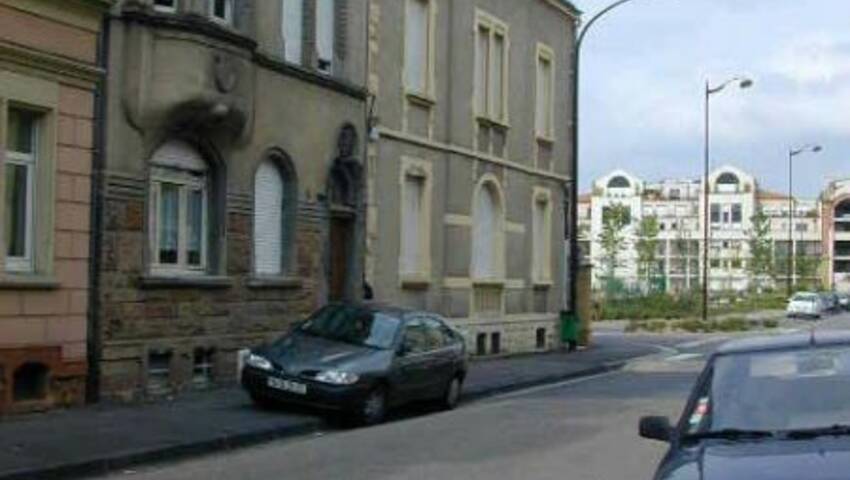 4255051l - Attribut alt par défaut.