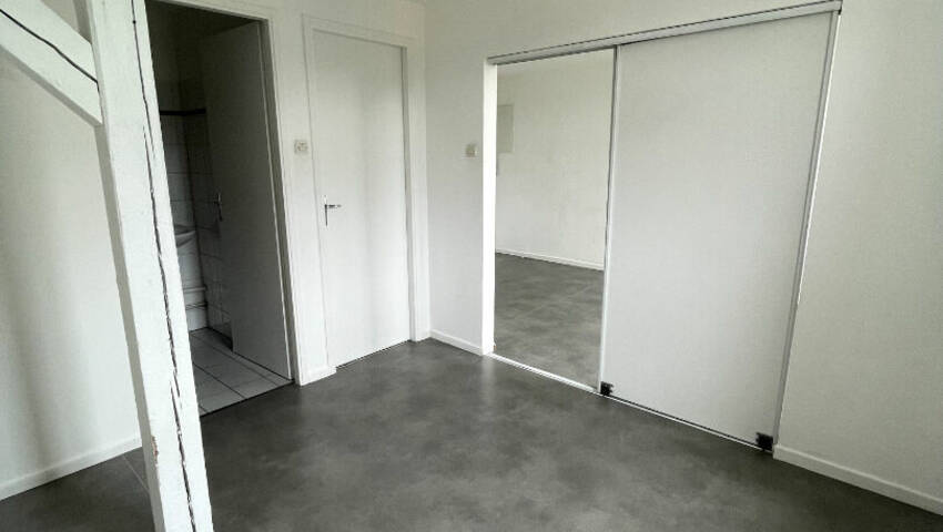 4253766e - Attribut alt par défaut.