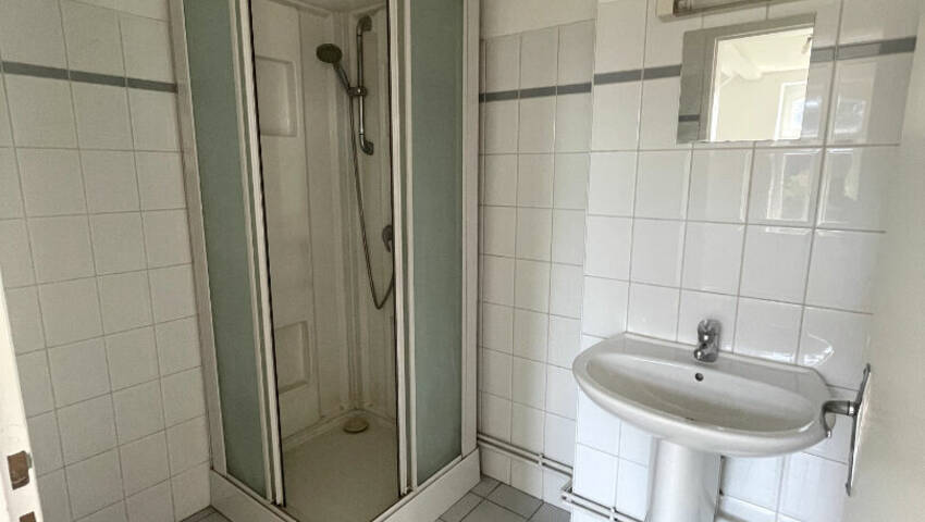 4253766f - Attribut alt par défaut.