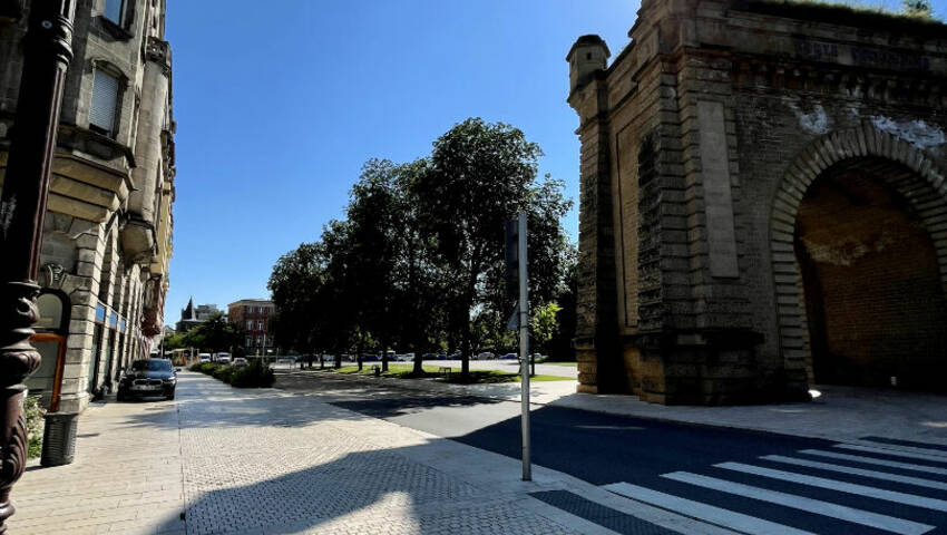 4253766g - Attribut alt par défaut.