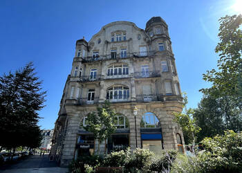 4253766c - Attribut alt par défaut.