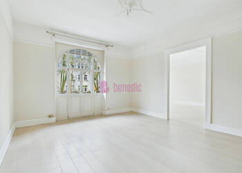 36846308c - Attribut alt par défaut.