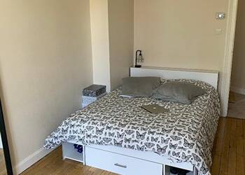 4246543b - Attribut alt par défaut.