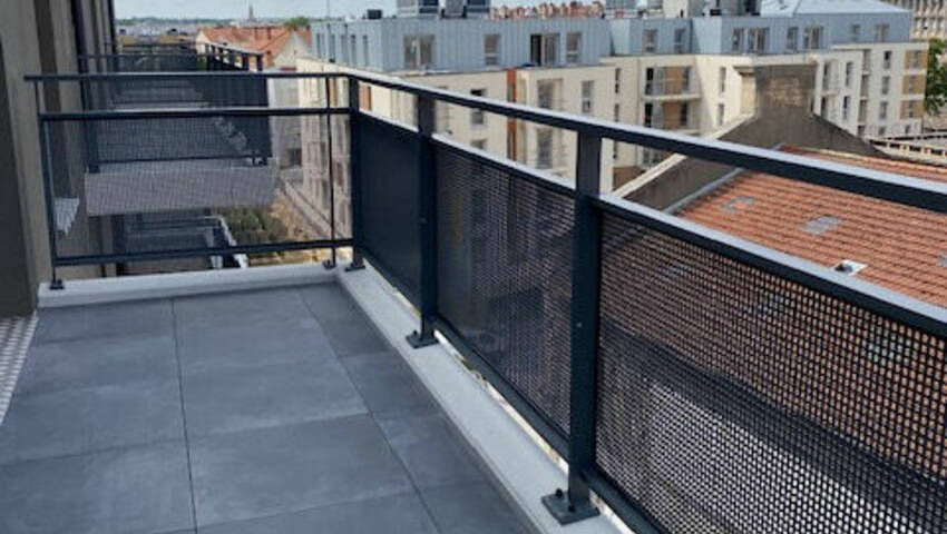 53297034f - Attribut alt par défaut.