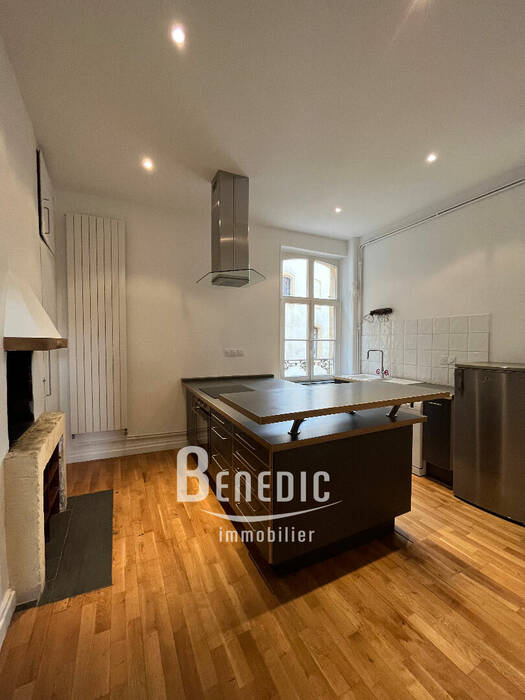 53398873g - Attribut alt par défaut.