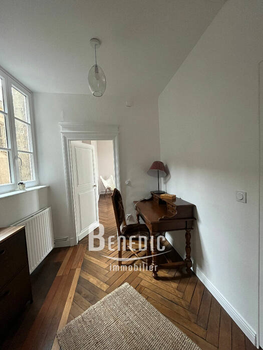 53398873i - Attribut alt par défaut.