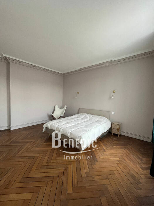 53398873k - Attribut alt par défaut.