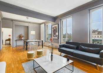 53398873b - Attribut alt par défaut.