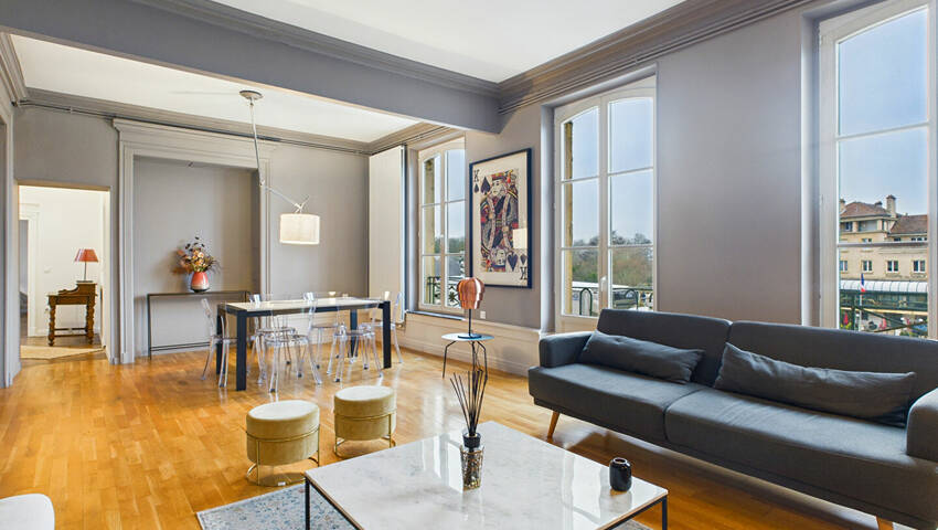 53398873b - Attribut alt par défaut.