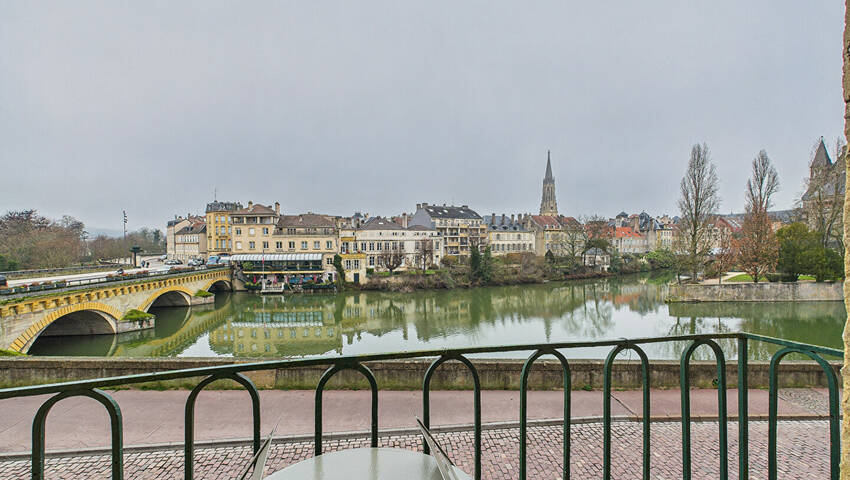 53398873m - Attribut alt par défaut.