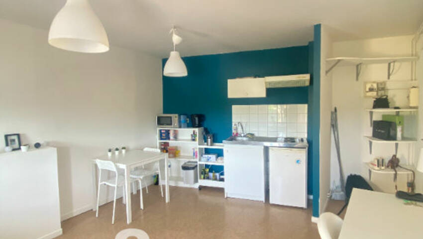 4253793a - Attribut alt par défaut.