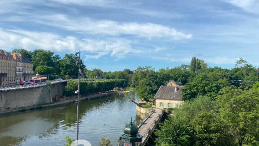 4253793c - Attribut alt par défaut.