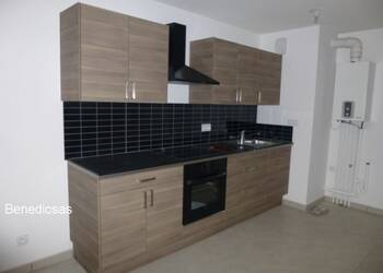 6820048b - Attribut alt par défaut.