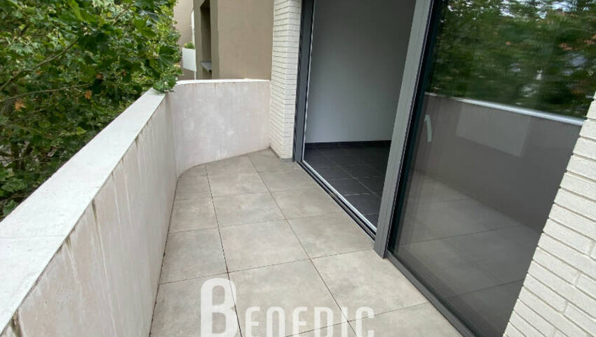 53527884e - Attribut alt par défaut.