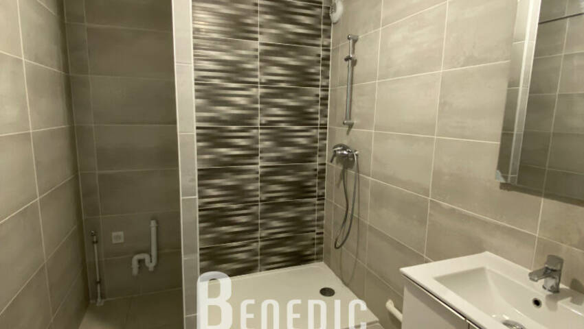 53527884i - Attribut alt par défaut.