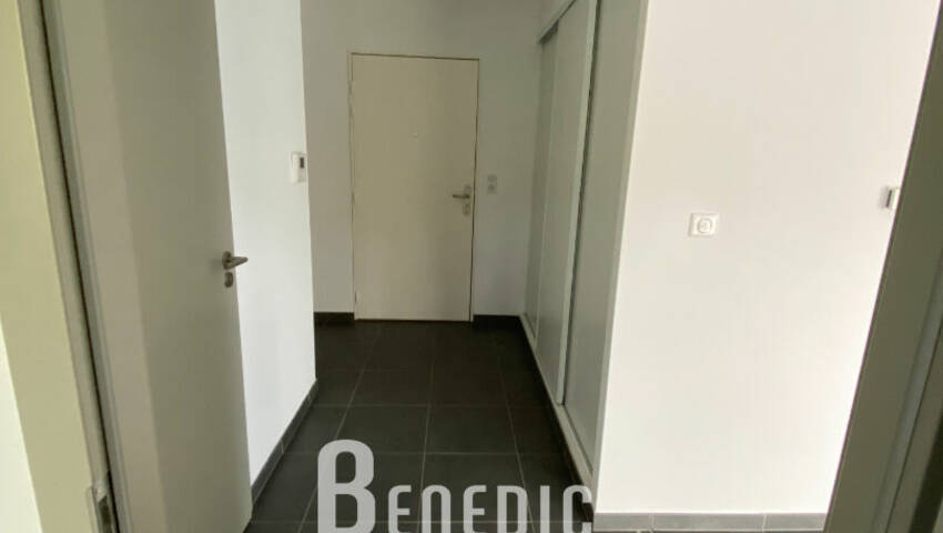 53527884j - Attribut alt par défaut.