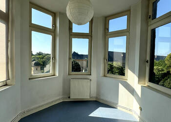 4255274a - Attribut alt par défaut.