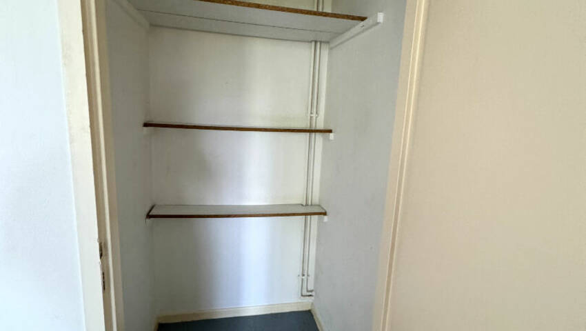 4255274f - Attribut alt par défaut.