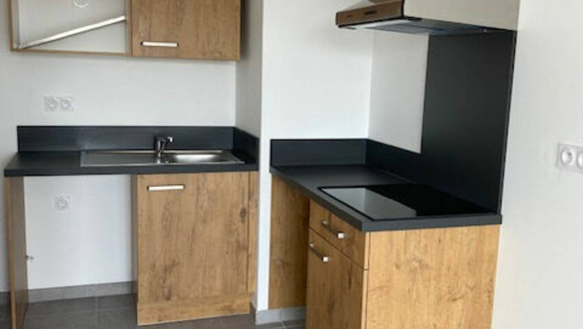 53559505a - Attribut alt par défaut.