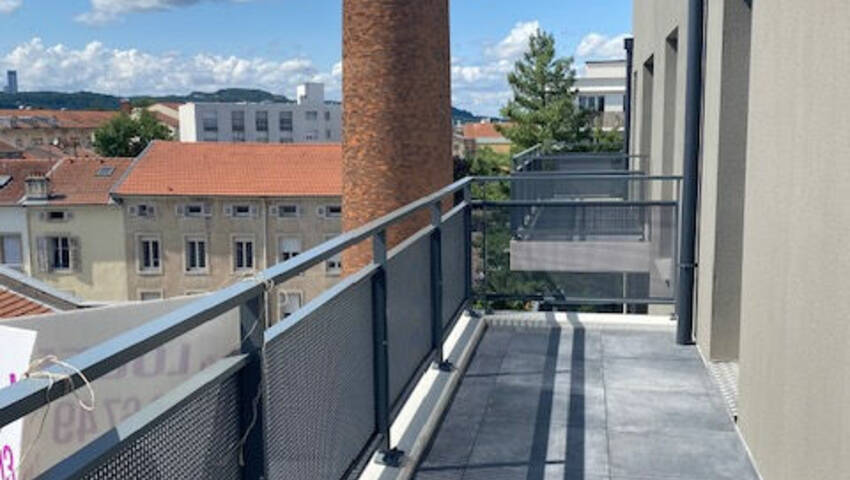 53559505b - Attribut alt par défaut.