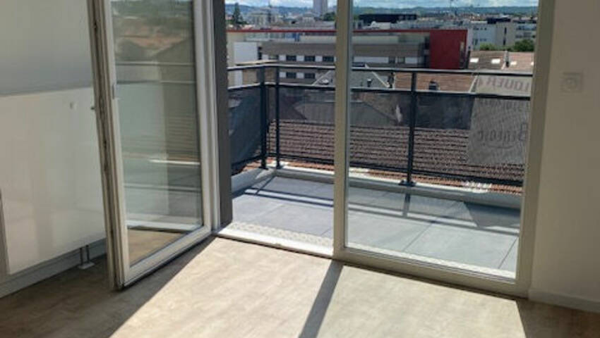 53559505d - Attribut alt par défaut.