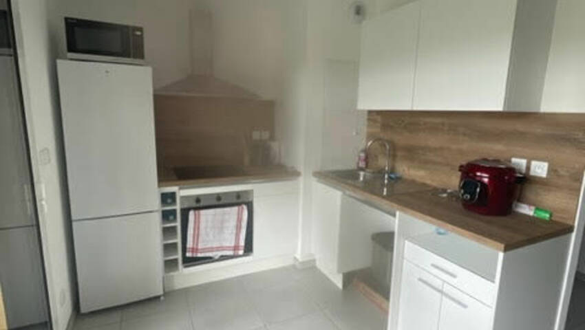 53592049b - Attribut alt par défaut.