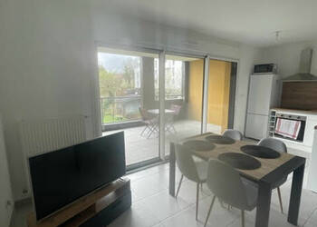 53592049c - Attribut alt par défaut.