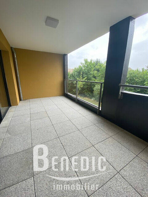 53592049k - Attribut alt par défaut.