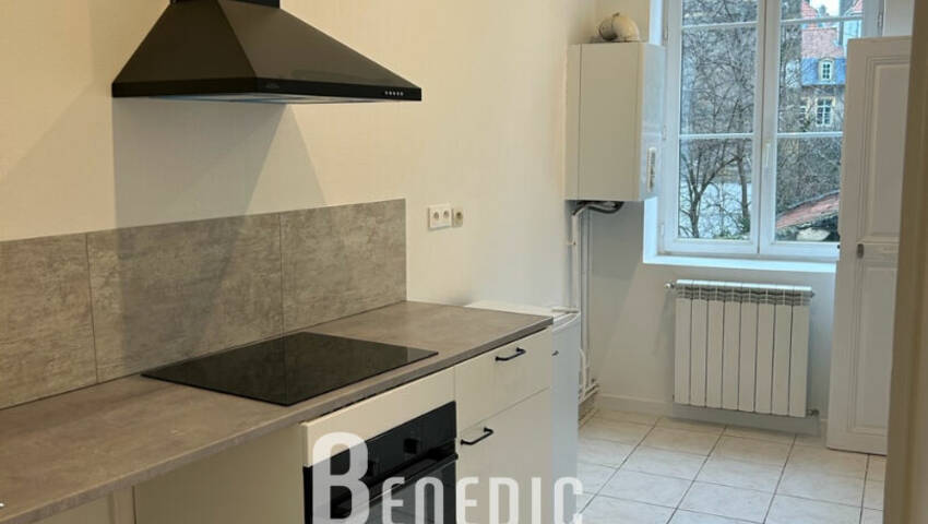 4254394j - Attribut alt par défaut.