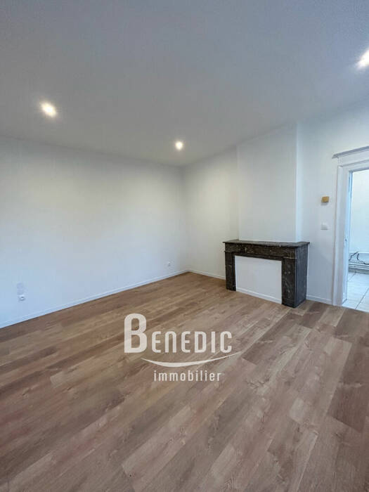 4254394l - Attribut alt par défaut.