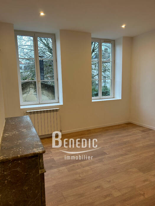 4254394m - Attribut alt par défaut.