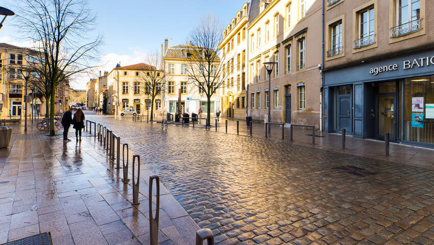 4254394g - Attribut alt par défaut.