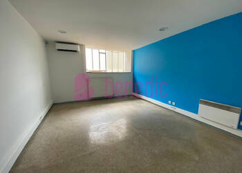 53621755c - Attribut alt par défaut.