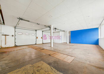 53621755a - Attribut alt par défaut.