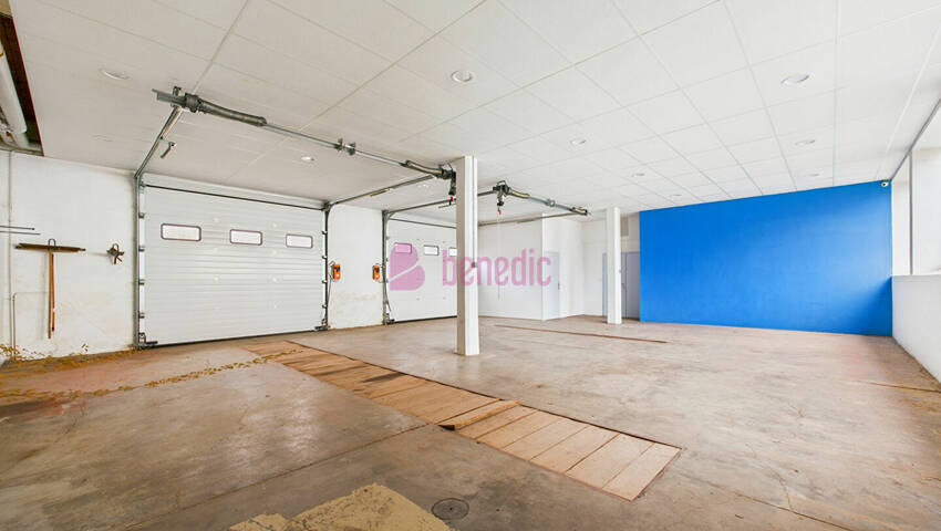 53621755b - Attribut alt par défaut.