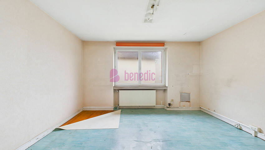 53621755j - Attribut alt par défaut.