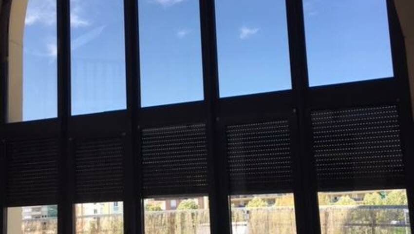 4255681a - Attribut alt par défaut.