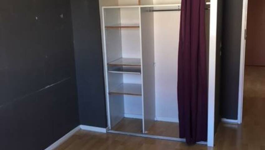 4255681e - Attribut alt par défaut.